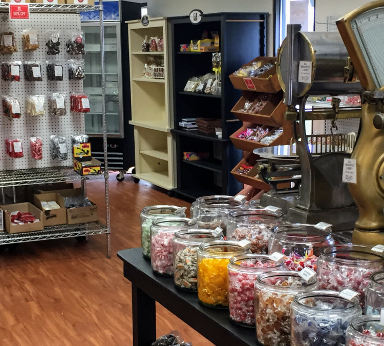 long-grove-confectionery-co-wauconda-nut-candy-photo